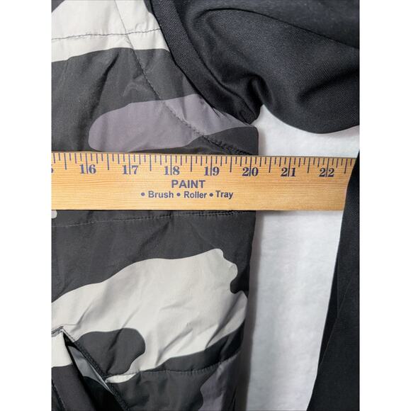 AIR JORDAN boys LAYERED-LOOK HOODED Puffer VEST JACKET XL camo Jump Man Logo - Picture 5 of 10